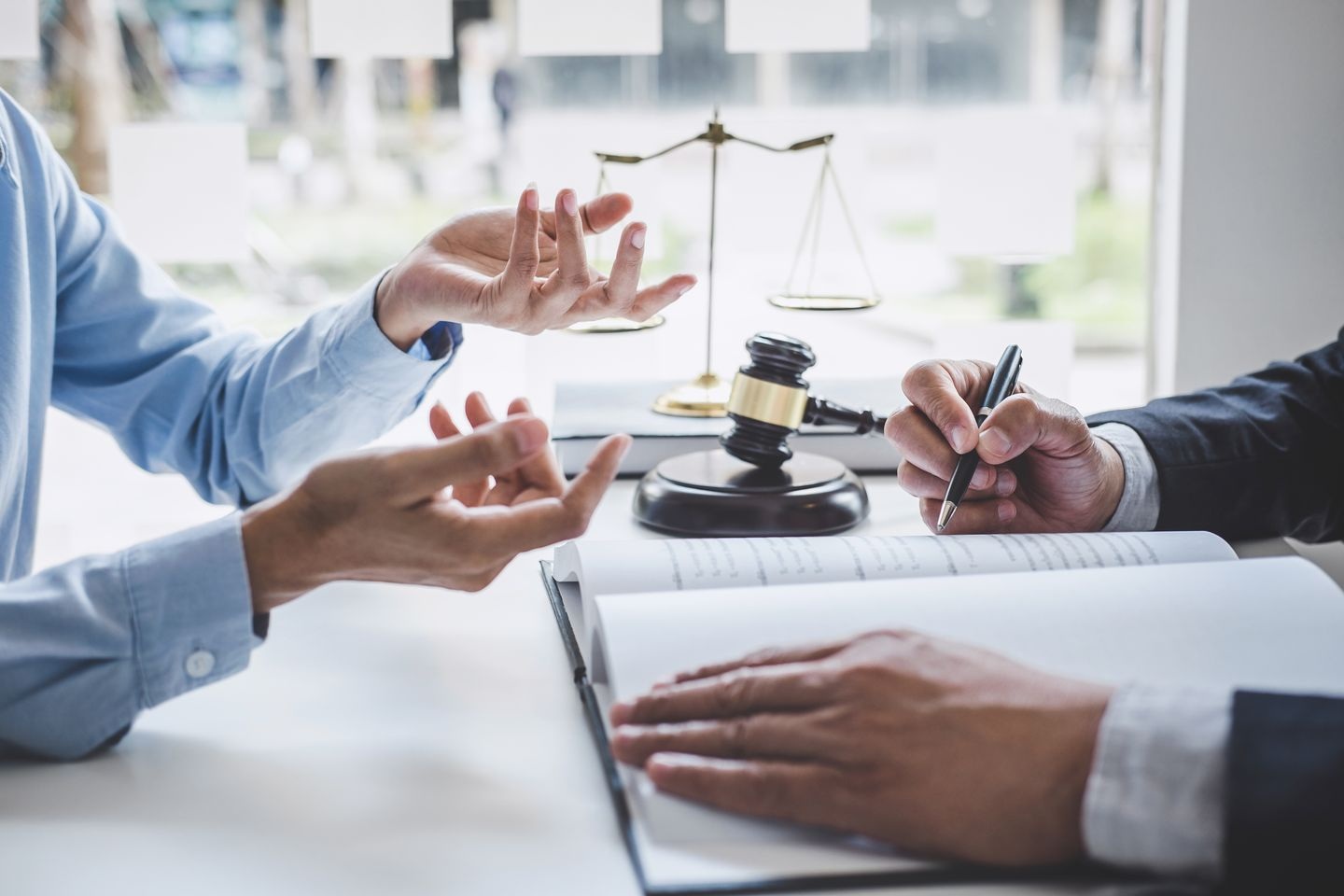 Keuntungan Menggunakan Jasa Konsultan Legalitas Usaha